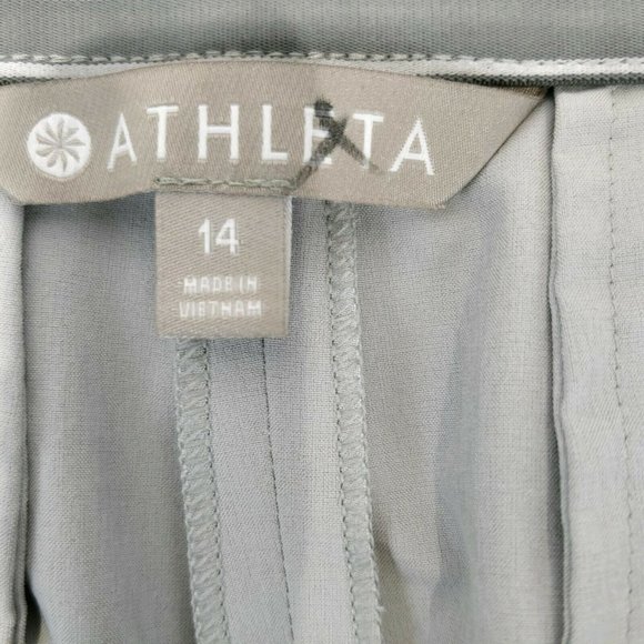 Athleta Size 14 Build In Shorts 2 in 1 Skort Pleated Elastic Waist Pocket Hiking - Picture 7 of 10